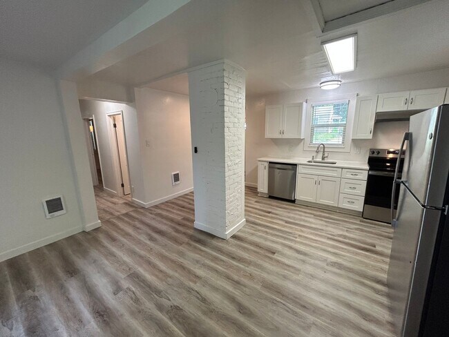 Foto del edificio - Cute 3 Bed, 1 Bath Home in Sunset Hill!