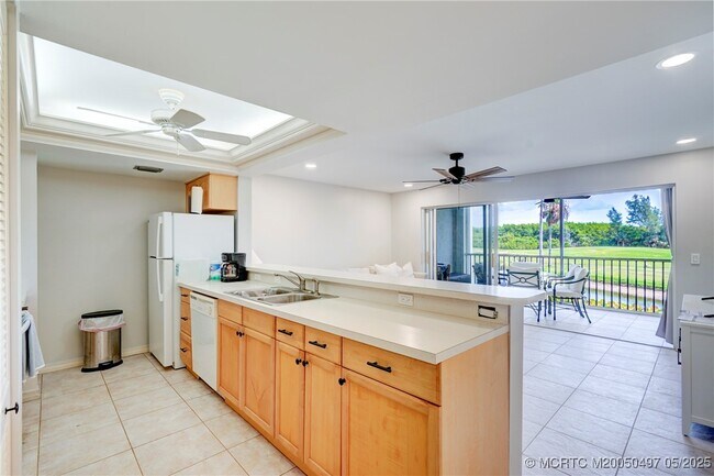 Foto del edificio - 5539 NE Gulfstream Way
