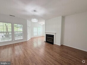 Building Photo - 4138 Fountainside Ln