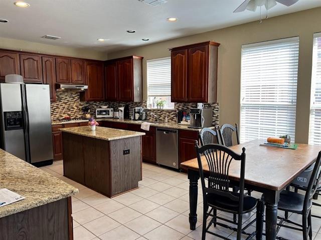 Building Photo - 5806 Southampton Dr