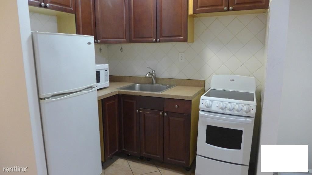 Primary Photo - 2 br, 1 bath Apartment - 221 E 58th St