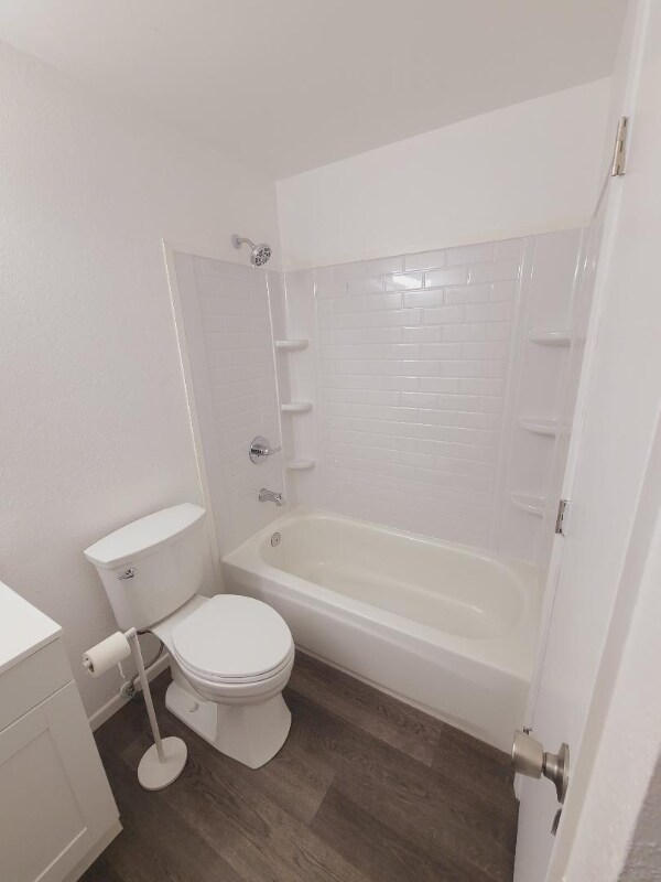 Foto del edificio - 6008 W Magnolia Ave