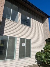 Building Photo - 3907 Coronation Ct