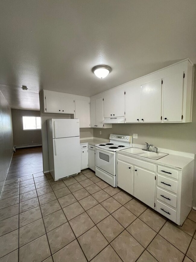 Photo - 1936 W Uintah St Apartment