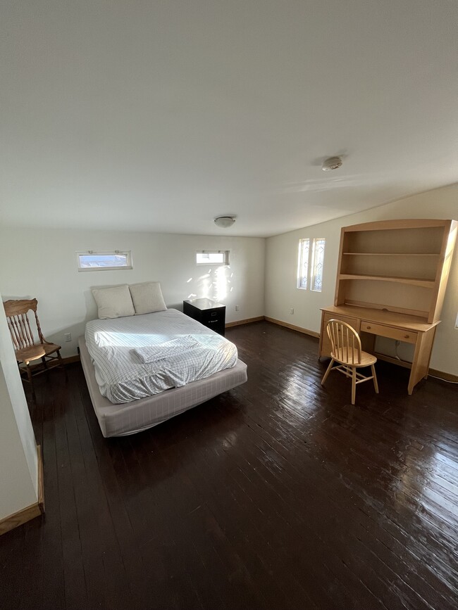 Building Photo - 2177 Sohn St