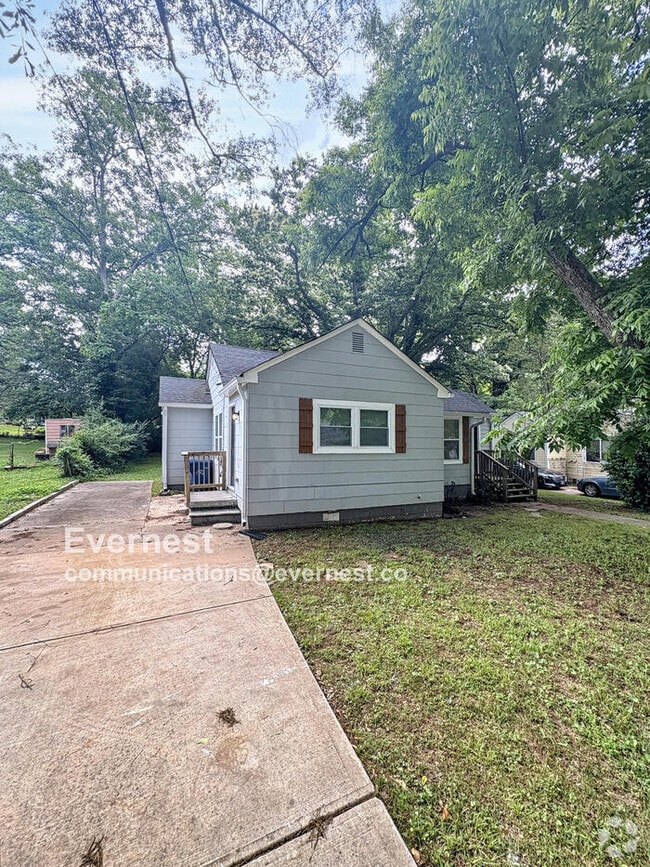Building Photo - 2228 Jernigan Dr SE
