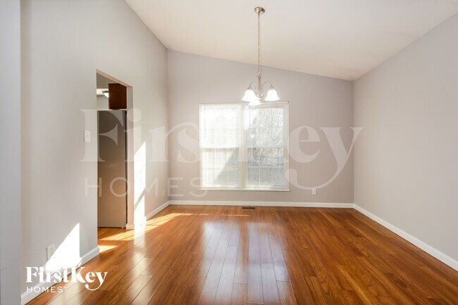 Foto del edificio - 213 Hollyberry Ct