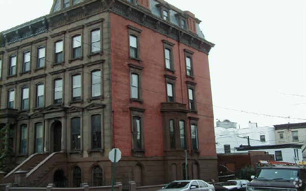 Foto del edificio - 638 Hudson St
