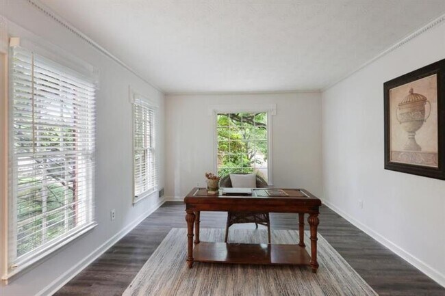 Building Photo - 2505 Chestnut Springs Trail