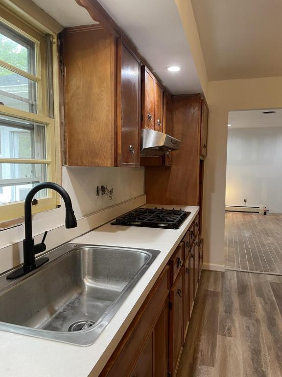 Building Photo - 722 Carlene Dr