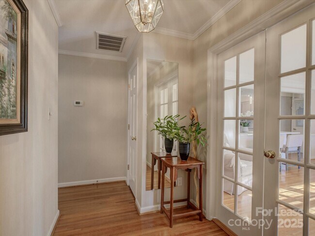 Foto del edificio - 3409 Oak Tree Trail