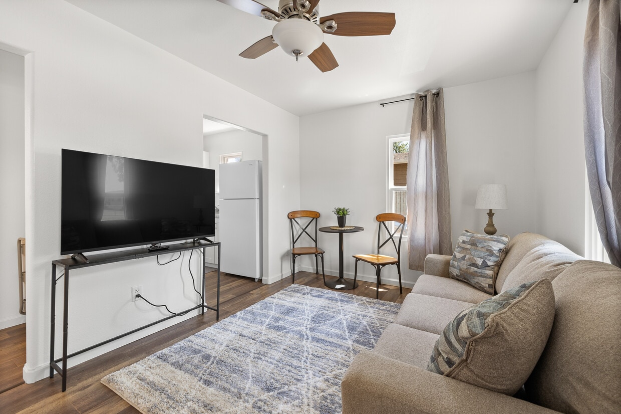 Foto principal - 710 Holcomb Ave