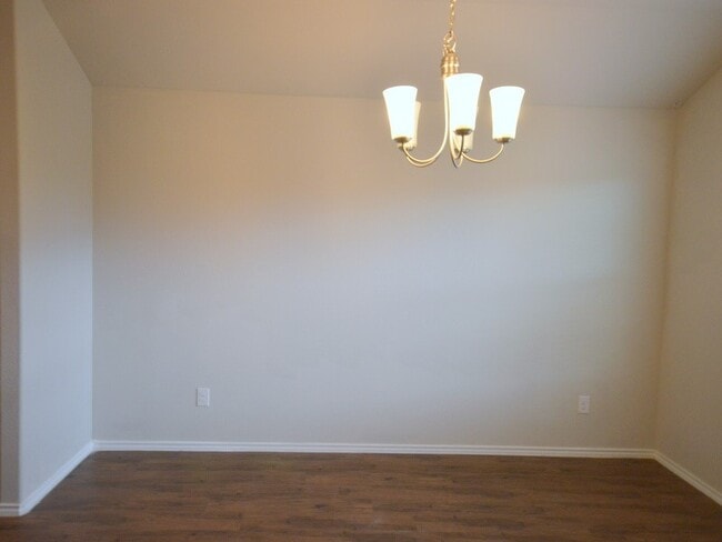 Building Photo - 5539 Dovetail Arbor Trace