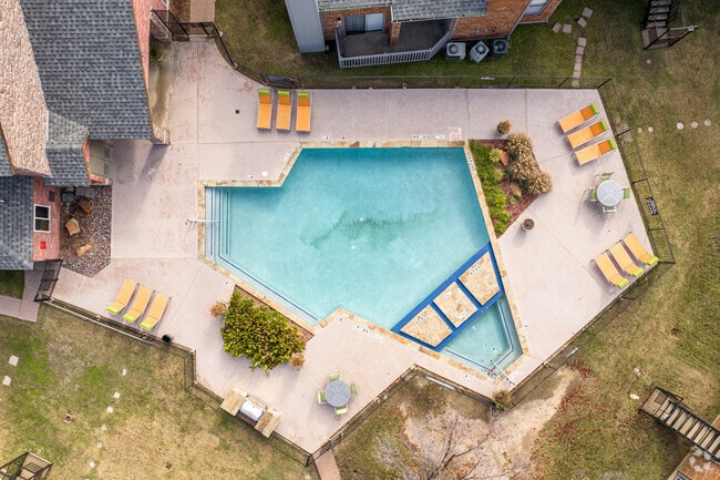 Swimming Pool - Greentree