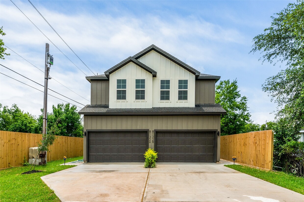 Foto principal - 8132 Brandon St