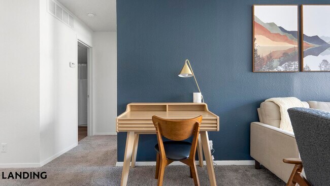 Foto del edificio - 1071 Clayton Ln