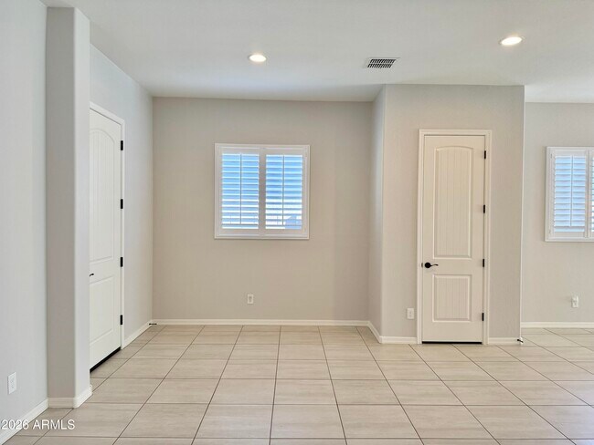 Building Photo - 337 W Glacier Bay Dr