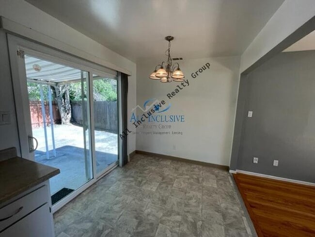 Foto del edificio - Coming Soon! Perfect Home For You
