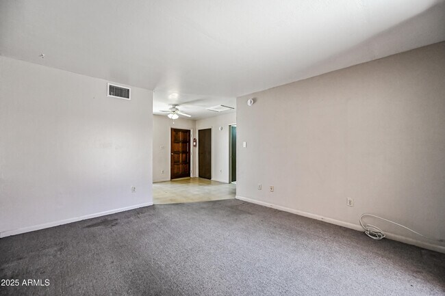 Foto del edificio - 721 E Fremont Rd