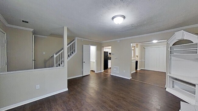 Foto del edificio - 717 Redland Dr