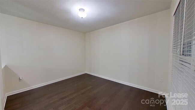 Foto del edificio - 3009 Semmes Ln