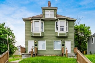 Building Photo - 370 N Garfield Ave