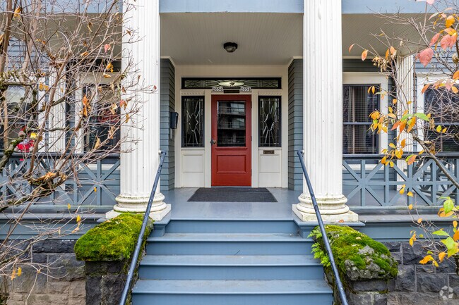 Foto del edificio - 2056-2058 NW Flanders St