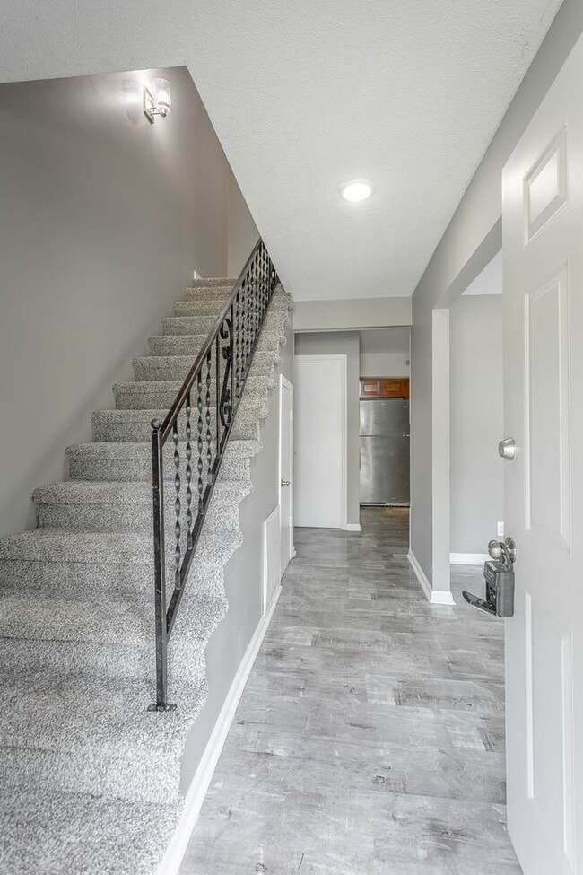 Photo - 510 Ely Rd Apartment