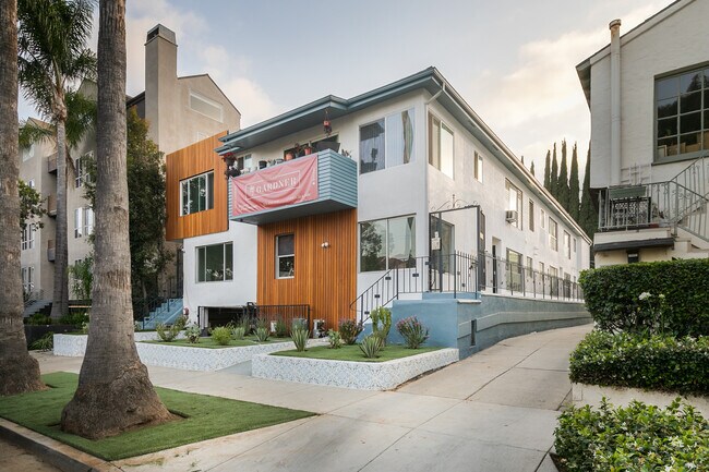 Foto del edificio - 921 N Gardner St