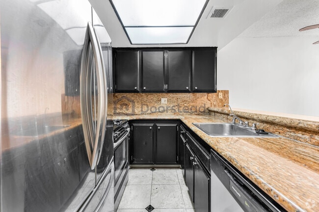 Building Photo - 15555 Nordhoff St