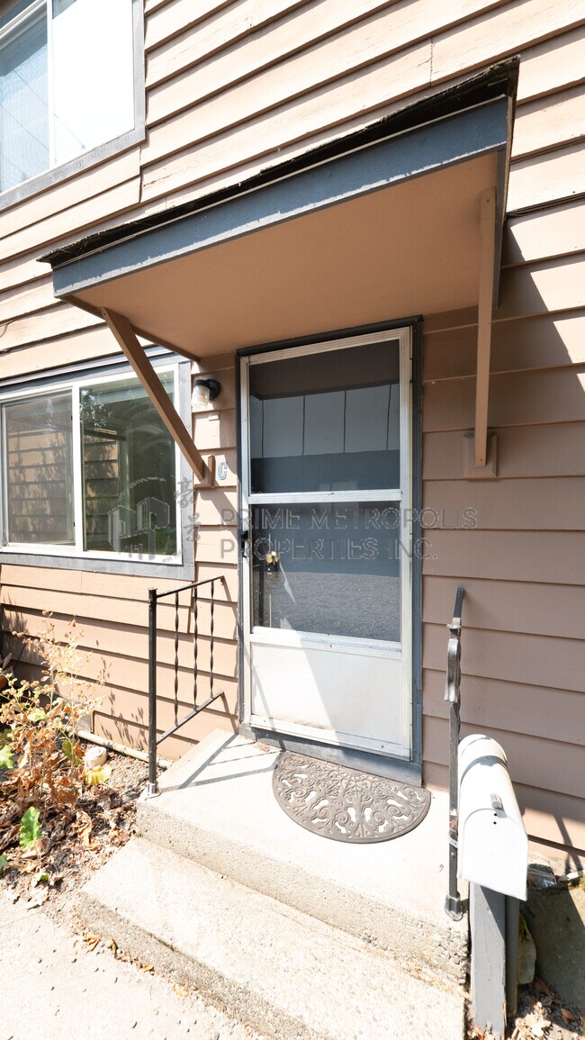 Foto del edificio - 7810 East Green Lake Dr N