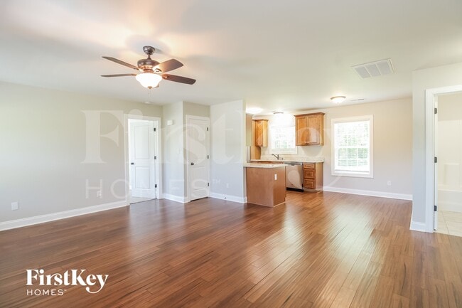 Building Photo - 438 Garland Dr