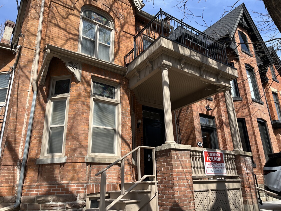Primary Photo - 24 Webster Av