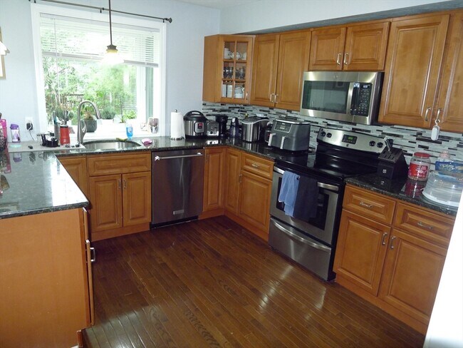 Foto del edificio - 89 Brookdale Cir