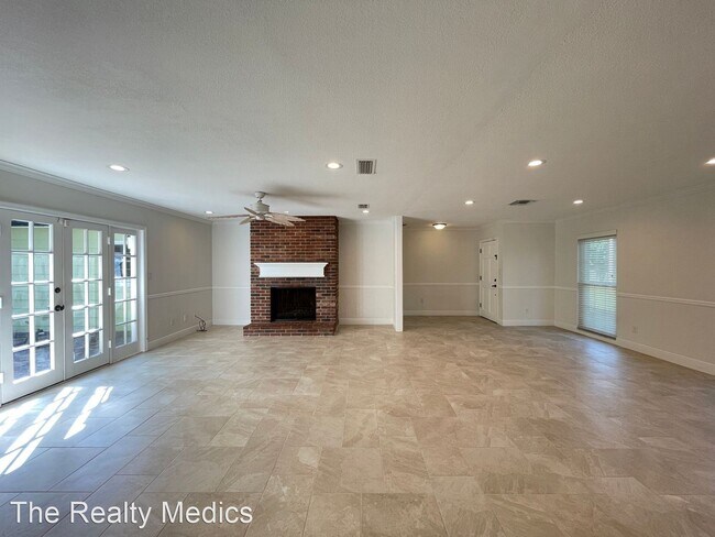 Building Photo - 4 br, 2 bath House - 119 Larkwood Dr