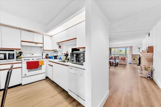 Foto del edificio - 500 SW 130th Terrace
