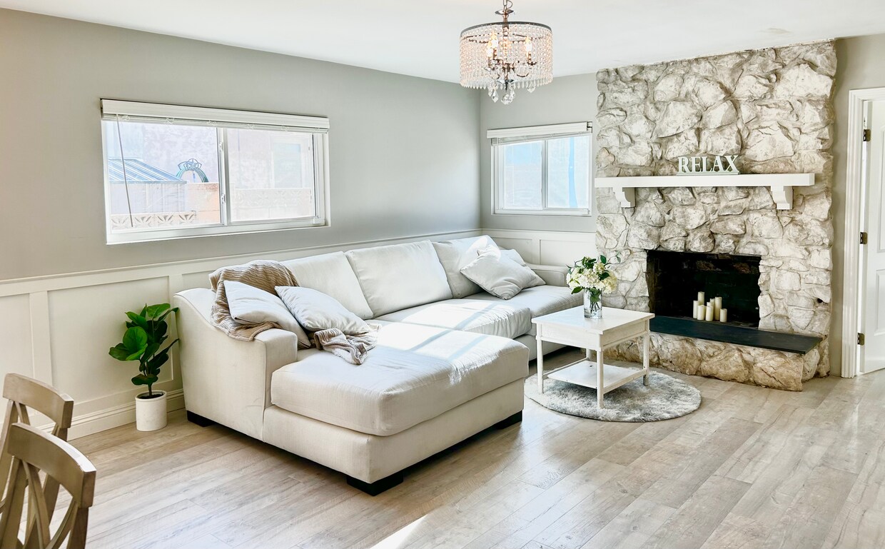 Foto principal - 719 N Cabrillo Ave