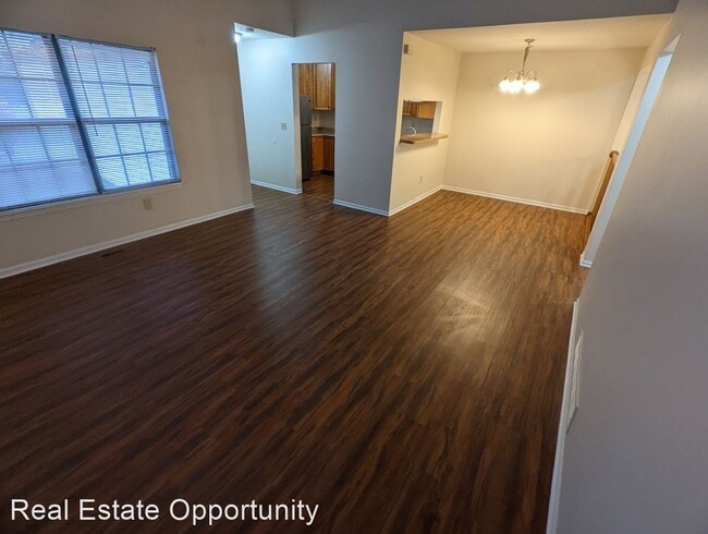 Building Photo - 3 br, 3 bath House - 1750 Rock Creek Dr