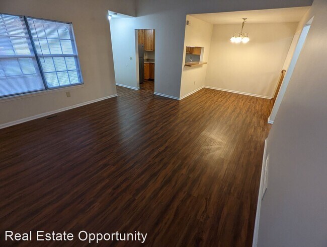 Foto del edificio - 3 br, 3 bath House - 1750 Rock Creek Dr