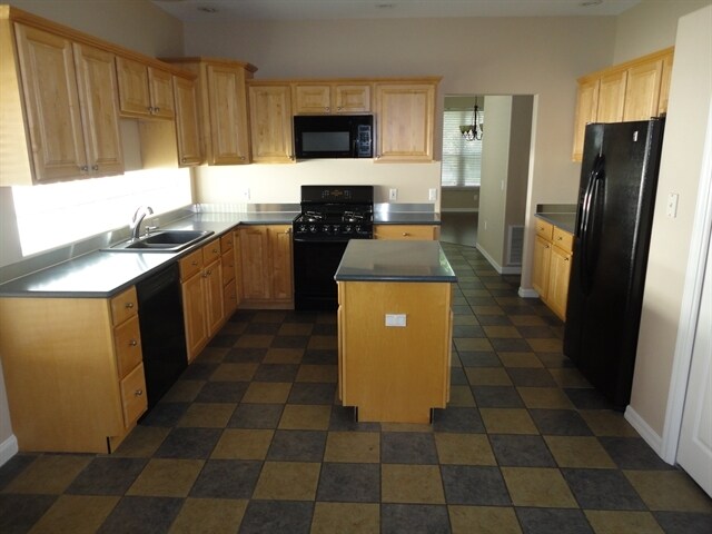 Foto del edificio - 12310 Mosswood Pl