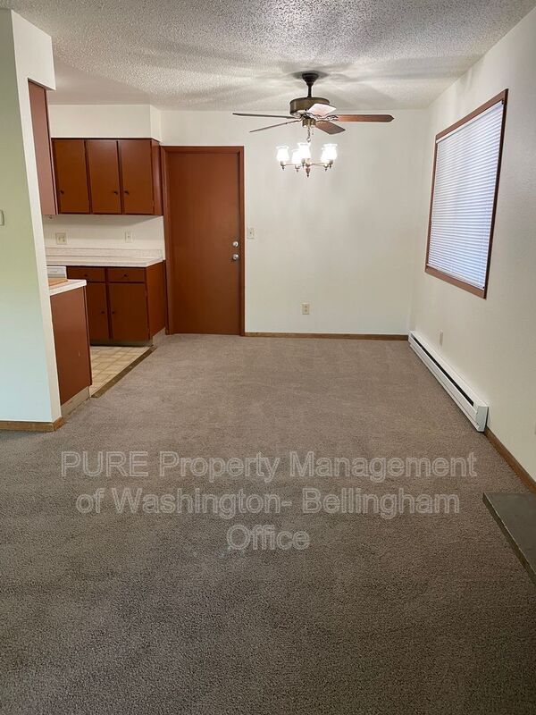 Building Photo - 2502 E Sunset Dr