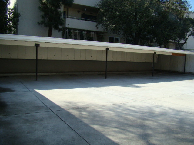 Foto del edificio - 533 S Hudson Ave