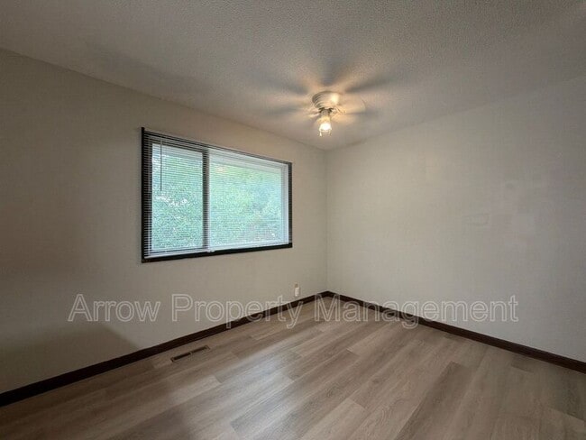 Foto del edificio - 1027 A St