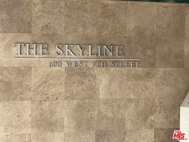 Foto del edificio - 600 W 9th St