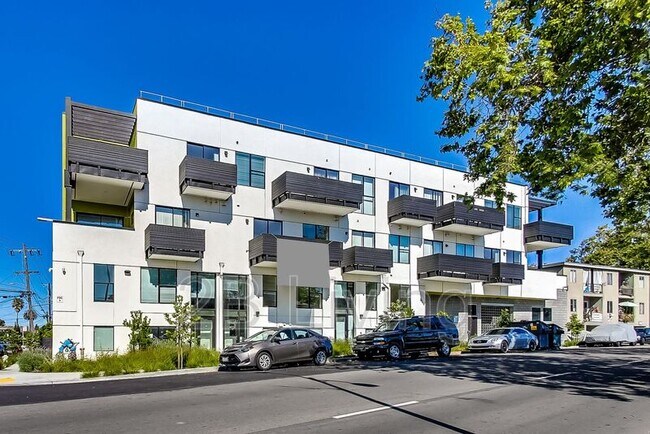 Building Photo - 950 63rd St