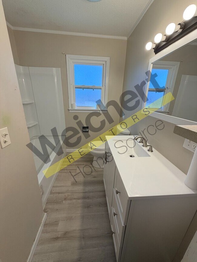 Foto del edificio - 3 bedroom, 1 bath in Sunset Hills