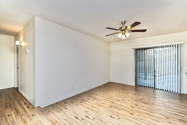 Foto del edificio - 1417 S Lynx Dr