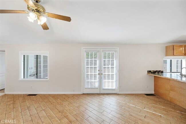 Building Photo - 921 Starr Ct
