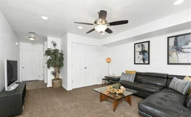 Building Photo - 4124 W Miner View Ln