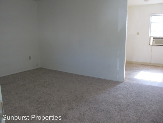 Foto del edificio - 3861-3871 Jeffrey Ave